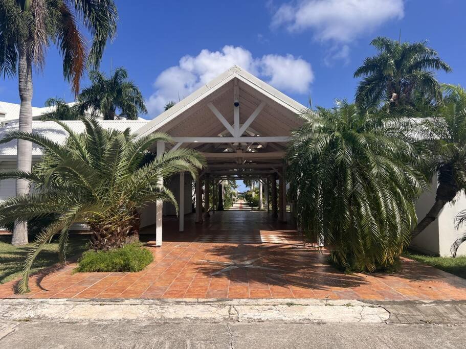 Charmant En Bord De Plage Apartment Anse Marcel Exterior foto